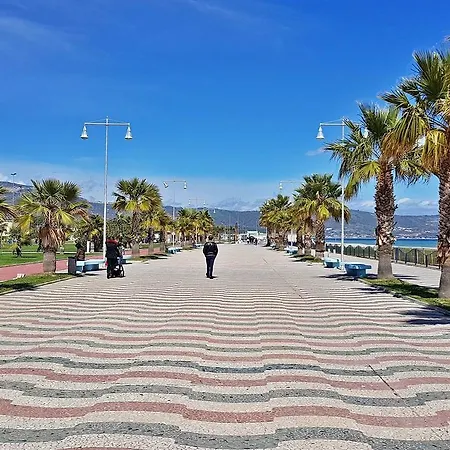 Nyaraló La Perla Stalettì